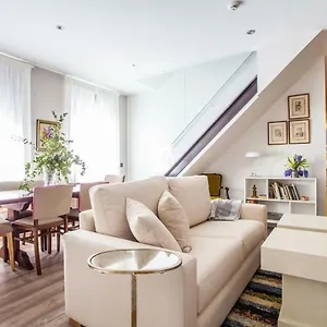 Rg Duplex San Bernardo , Siviglia Spagna